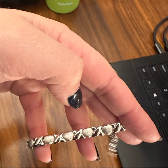 Sterling Silver heart bracelet. 7 inches. Never worn! - Picture 2 of 5